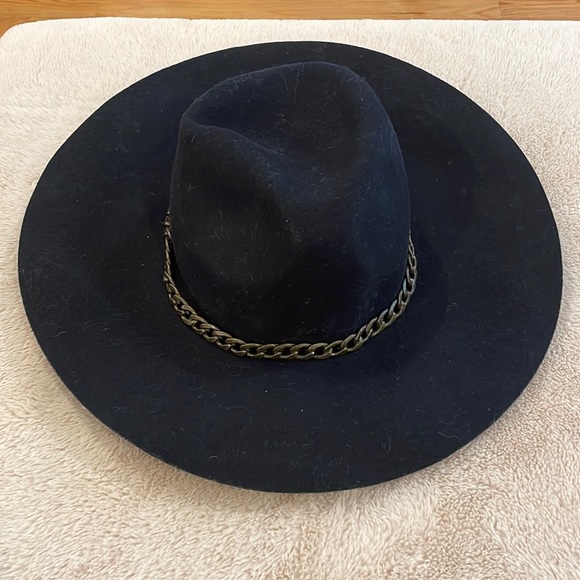 Accessories - Navy Hat with chain detail.